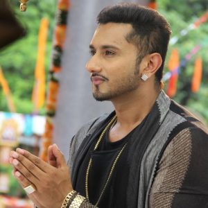 duplicate honey singh on rent